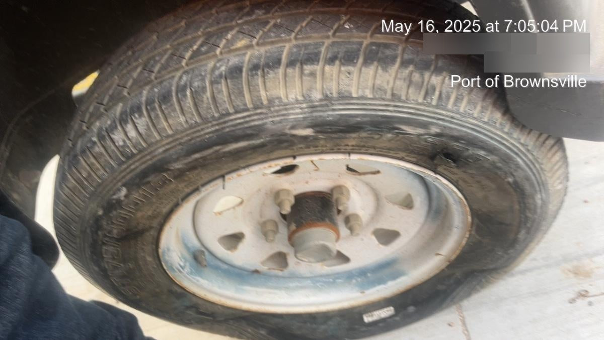 2019 Lincoln Electric Vantage 322 Welder Ready-Pak 3, Two wheel trailer, Fender and Light kit, Cable Rack