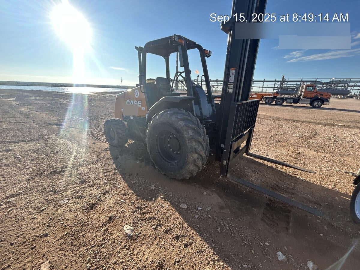 2023 CASE 588H