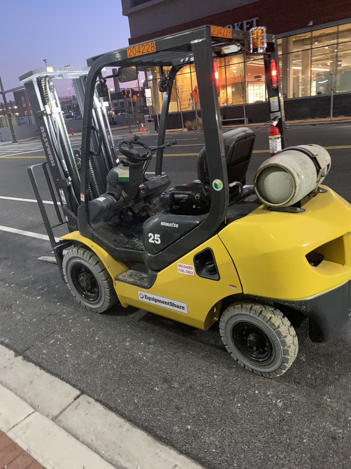 2022 KOMATSU FG25T-16