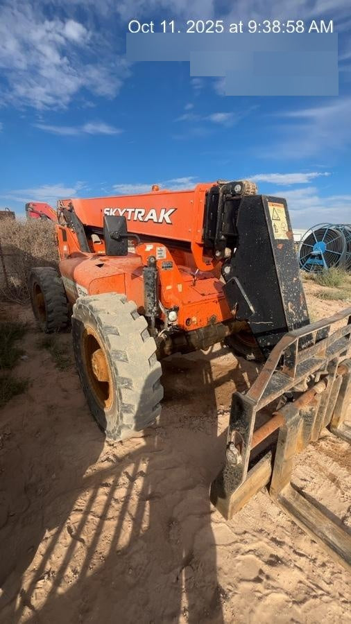 2018 Skytrak 8042 JLG Skytrak 8042, Solid Tires (shipping-Boss), Open ROPS, Beacon and Work Light Package