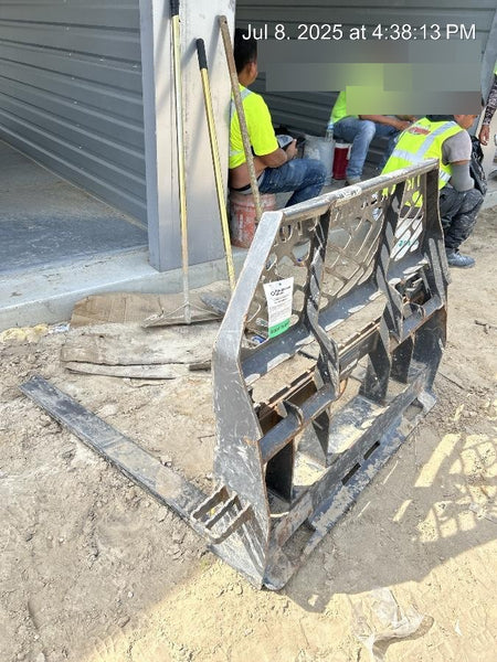 2017 BRADCO 48" Skid Loader Pallet Forks