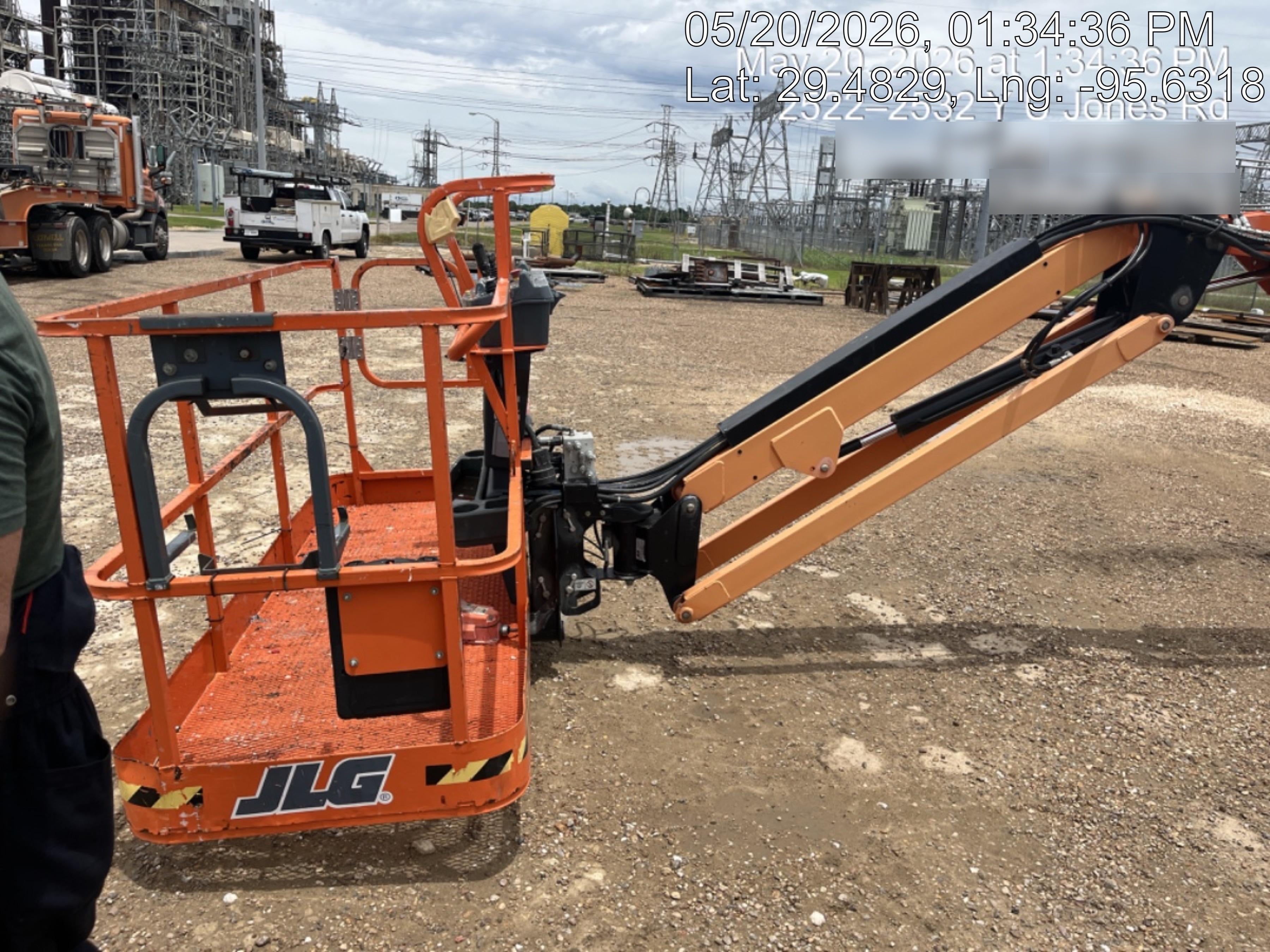 2023 JLG 600AJ