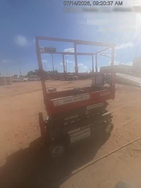 2020 Skyjack SJIII-3219 Solid NM Tires, Half height spring hinged entry gate, Dual Beacons, 800W Inverter