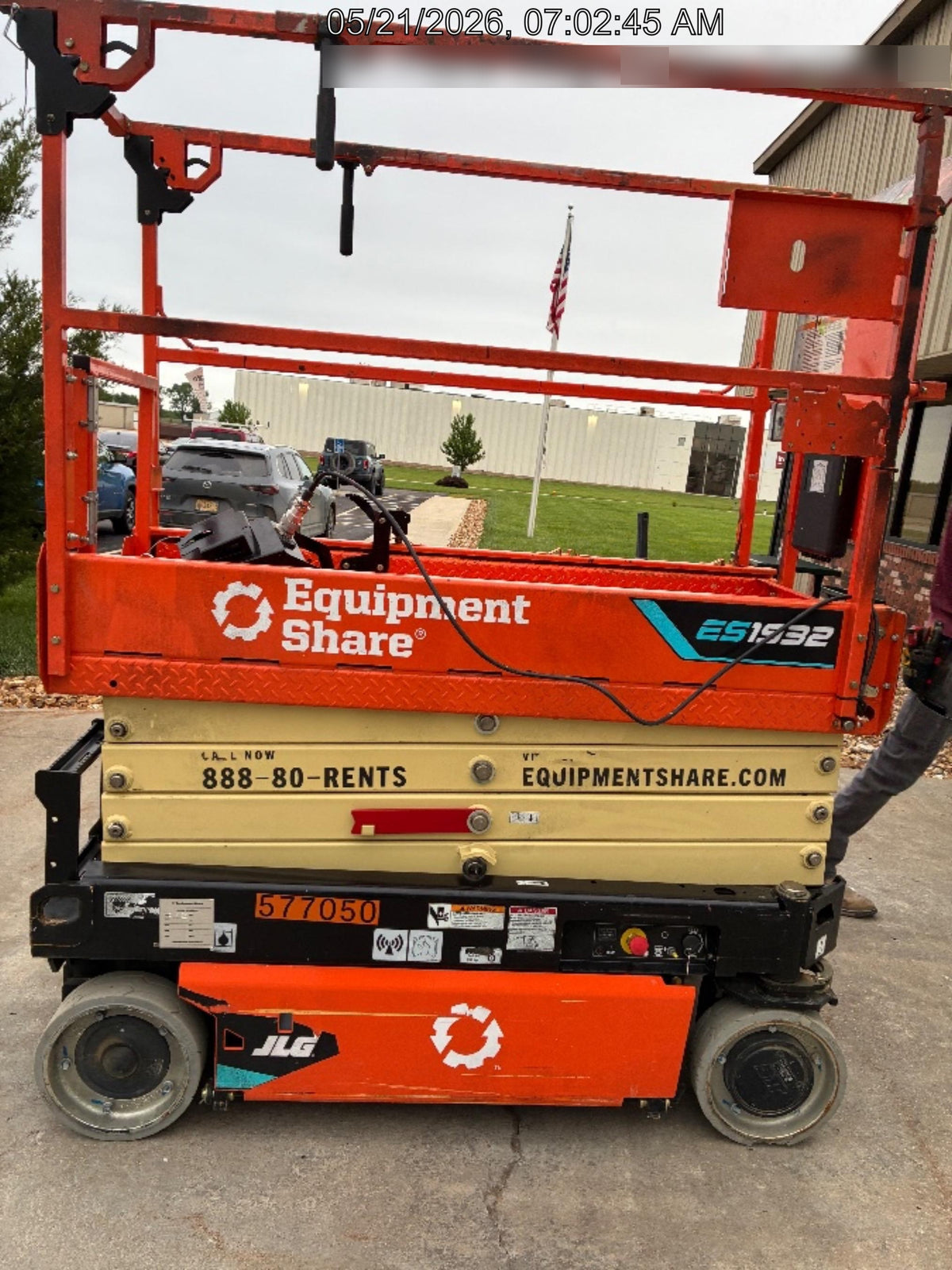 2025 JLG ES1932