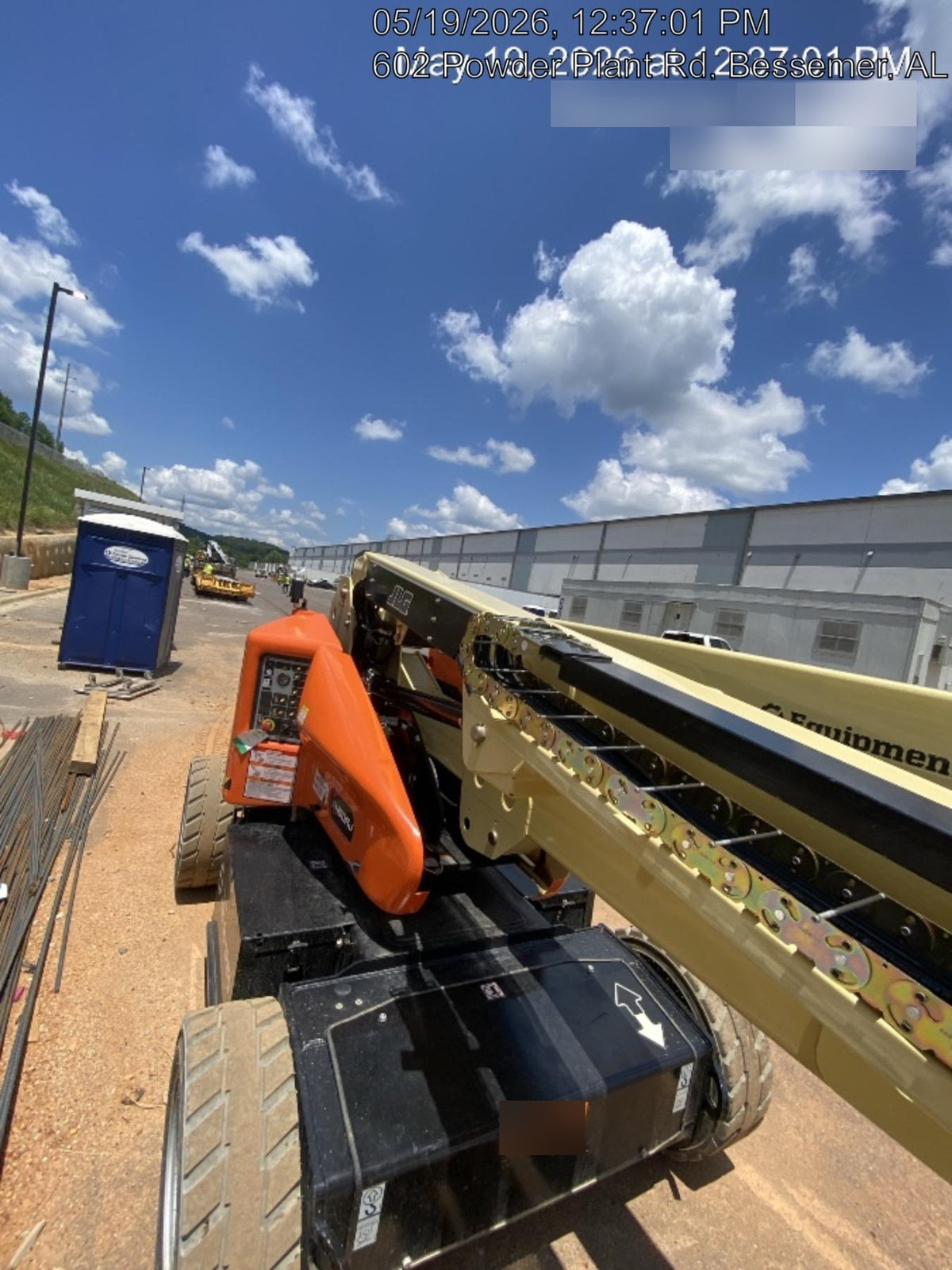 2024 JLG E450AJ