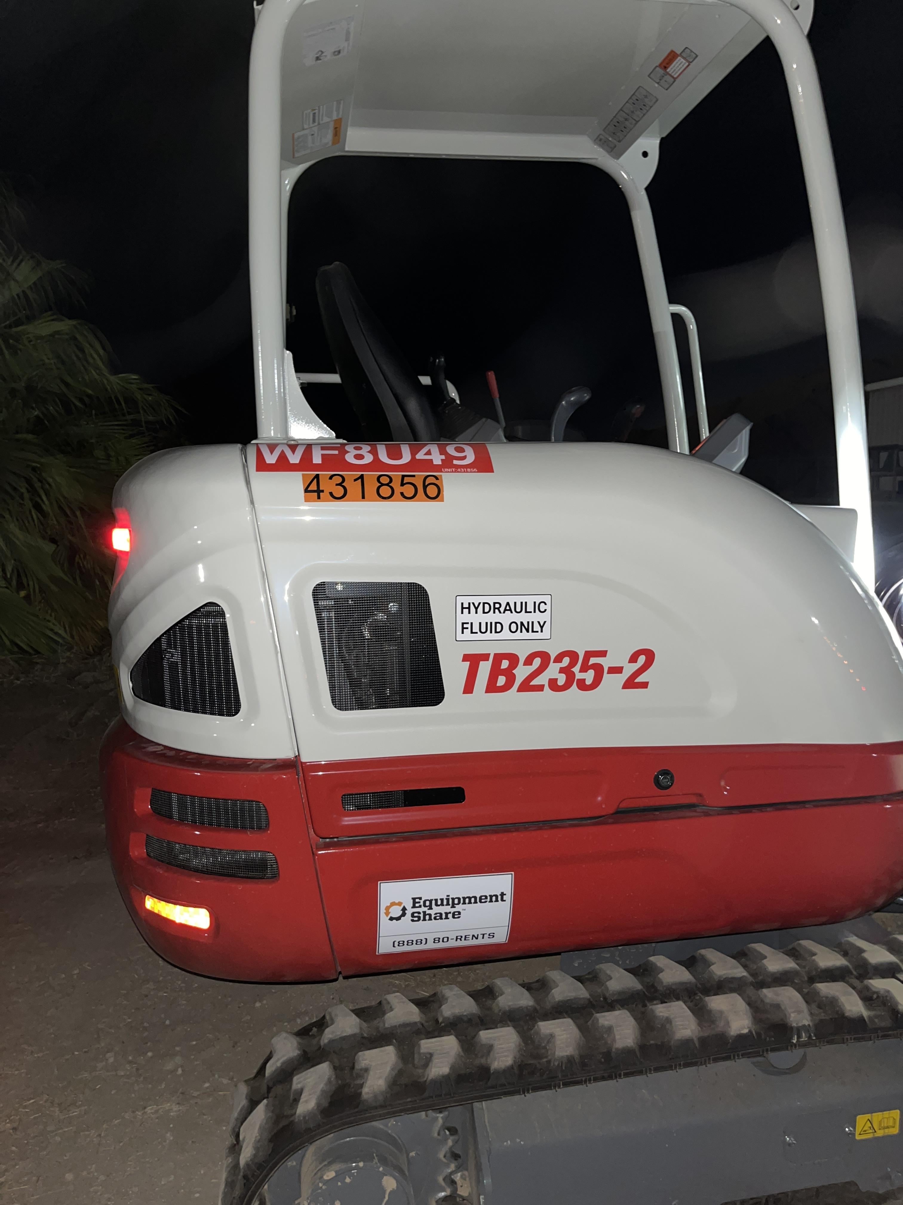 2024 TAKEUCHI TB235-2R