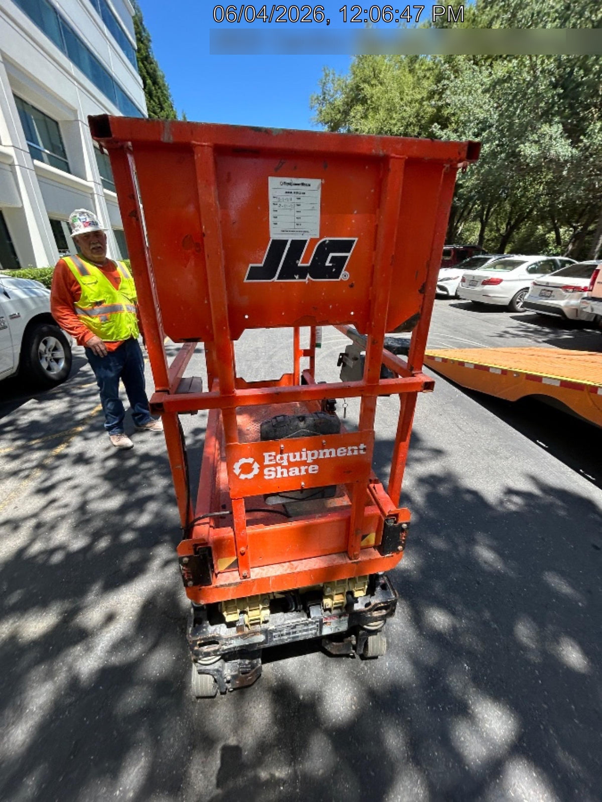2022 JLG ES1330L