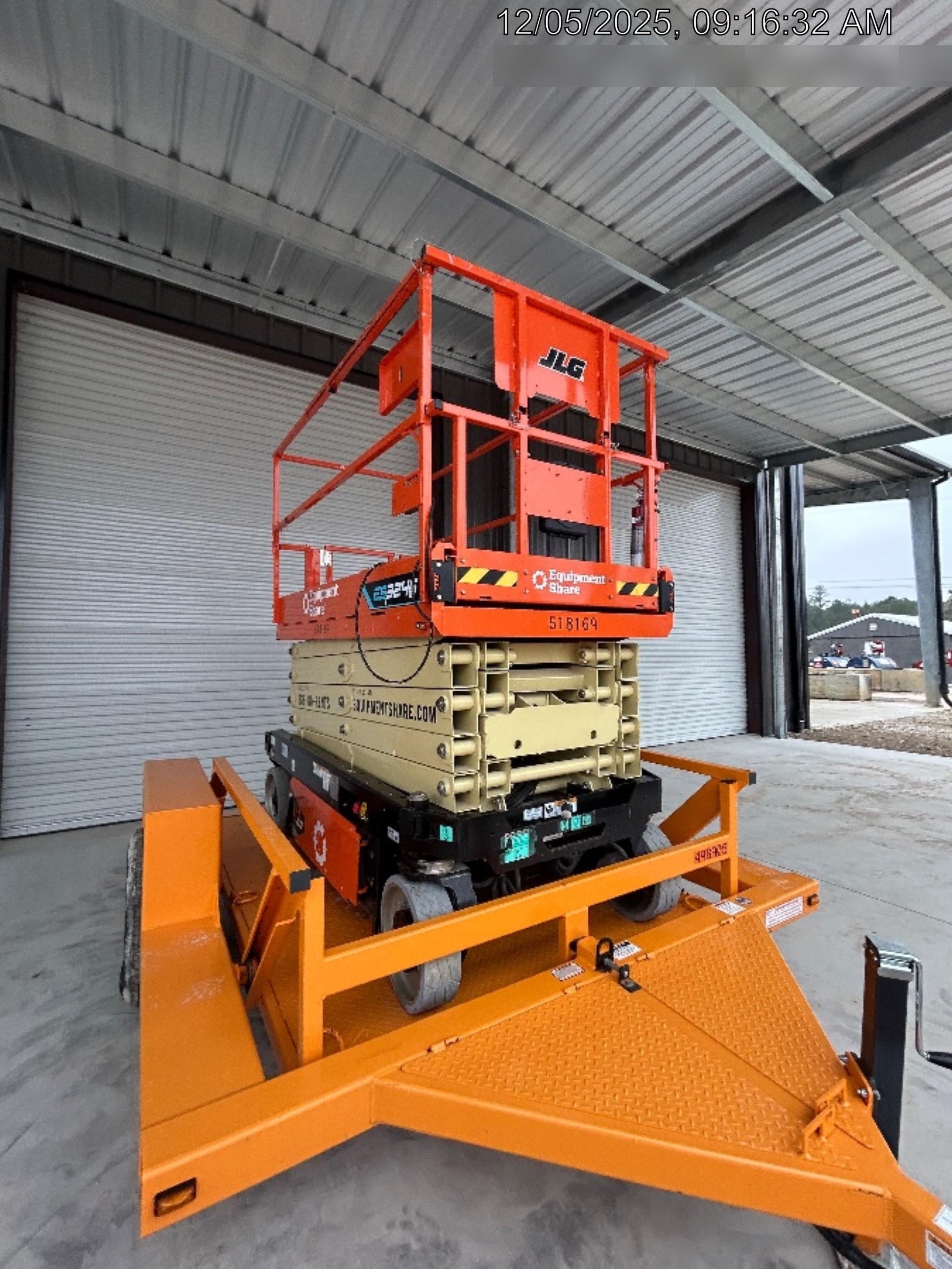 2025 JLG ES3246