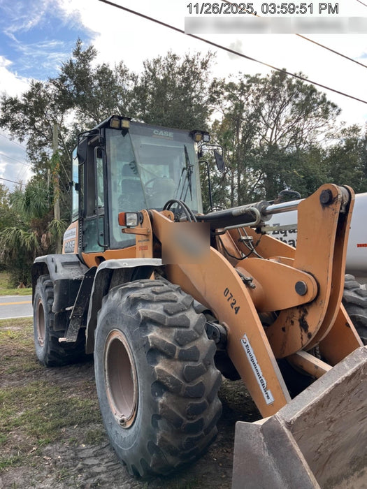 2016 Case 721F CLOSED CAB, JRB 416 STYLE HYD COUPLER
