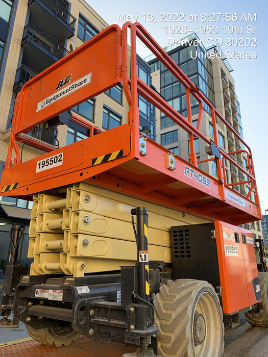 2021 JLG RT4069