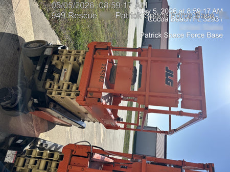 2022 JLG ES1932