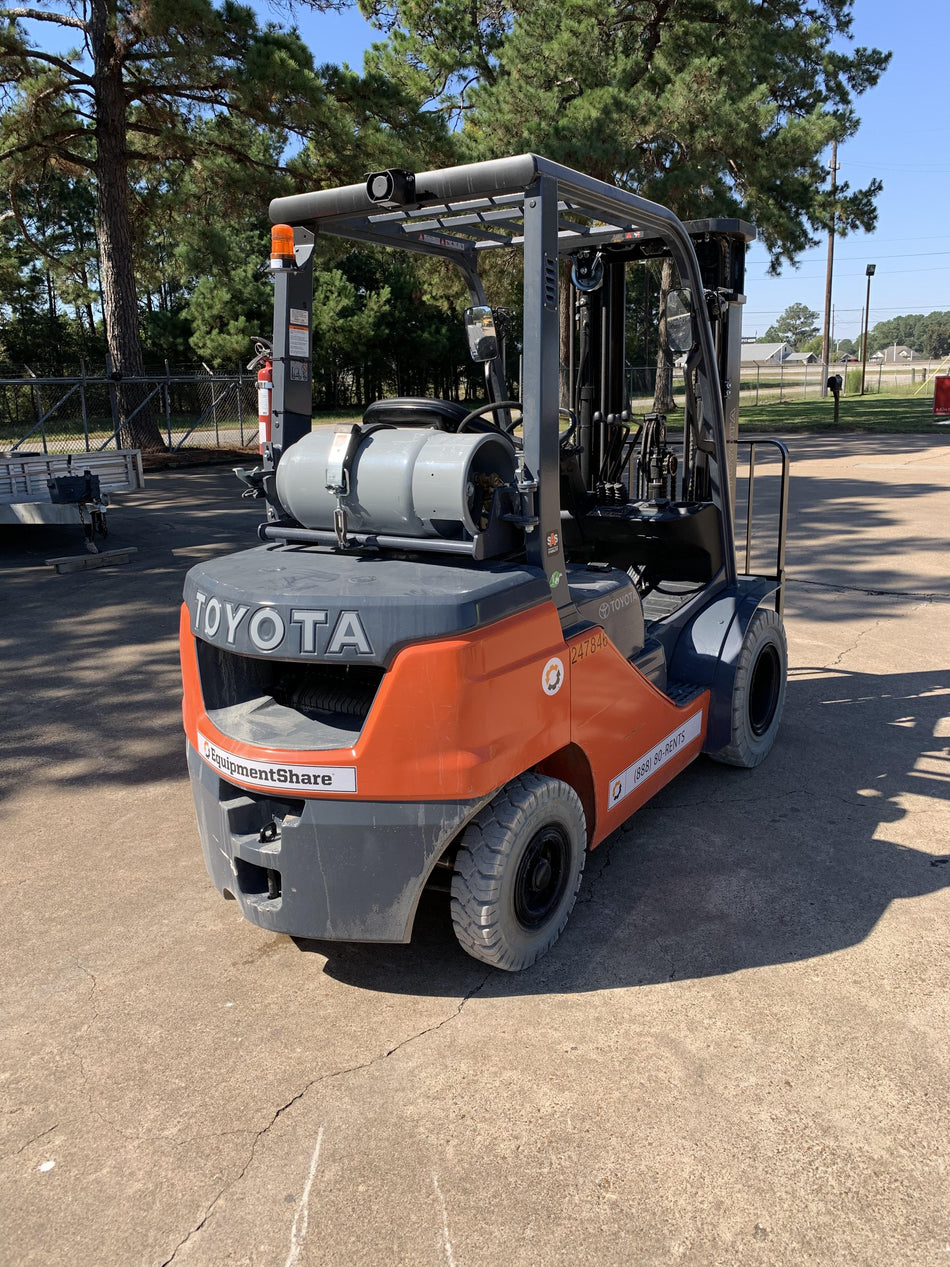 2022 TOYOTA 50-8FGU25