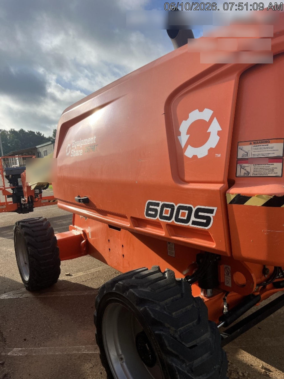 2022 JLG 600S