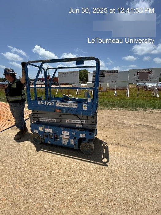 2019 Genie GS-1930 Fixed Rails with Chain Entry