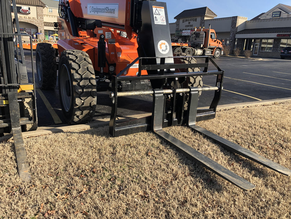 2020 Skytrak 8042 74 Hp, FF Tires, Work Lights, Beacon, Aux Hydraulics, Back up Alarm, Lifting Eye, ES Decals