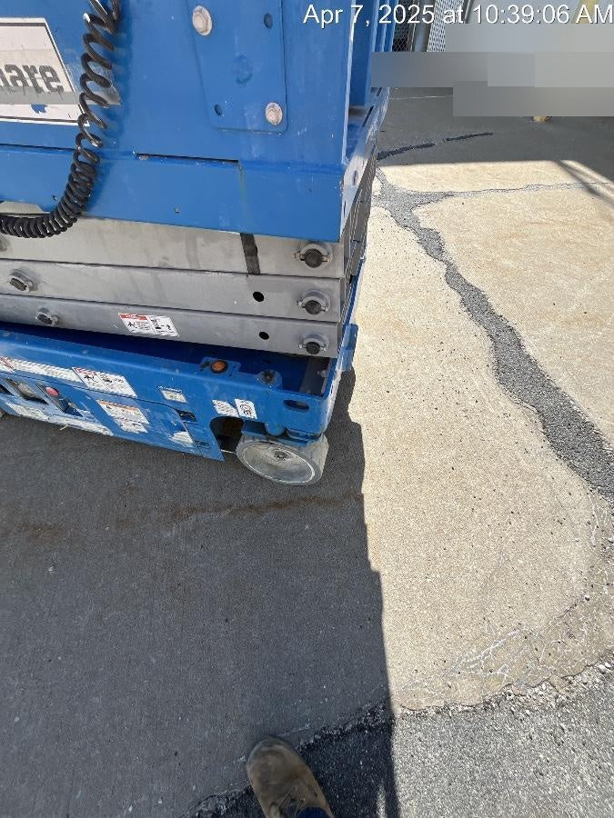 2020 Genie GS-1930 Solid Non Marking Tires, Beacon, Folding rails with half height swing gate