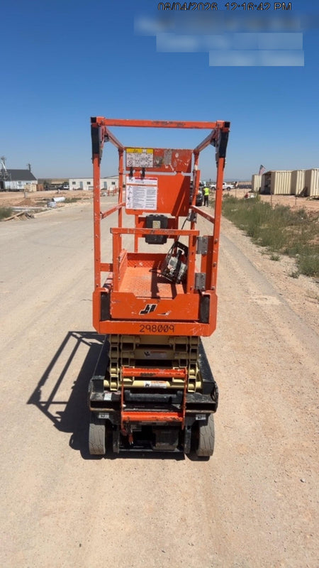 2023 JLG ES1932