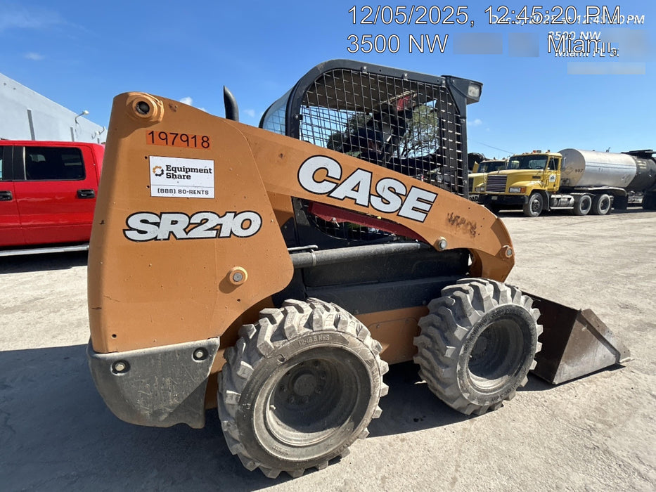 2017 CASE SR210