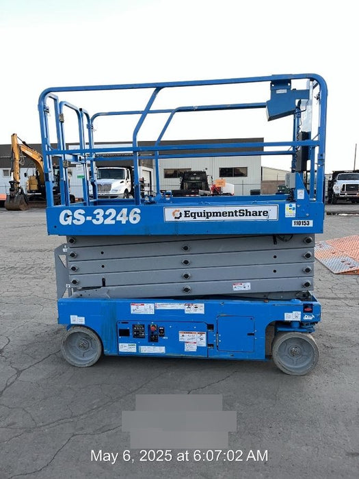 2020 Genie GS-3246 Standard, Folding full height swing gate, 800W Inverter