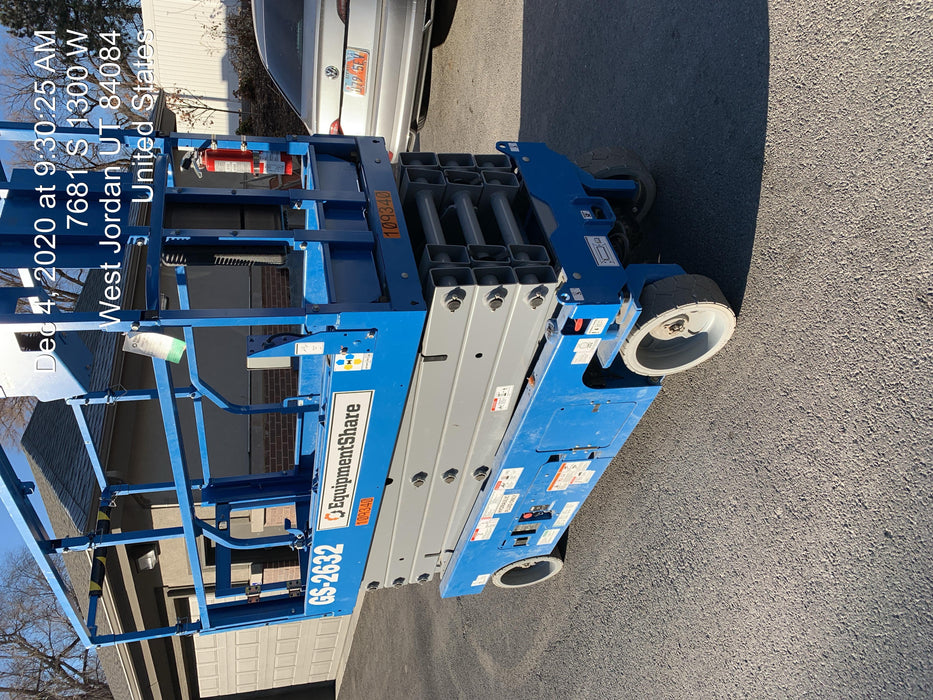 2020 Genie GS-2632 Solid NM Tires, Folding Rails with Half-Height Swing Gate, Beacon