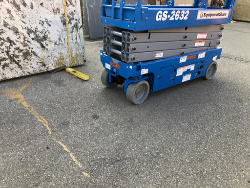 2020 Genie GS-2632 Solid NM Tires, Folding Rails with Half-Height Swing Gate, Beacon