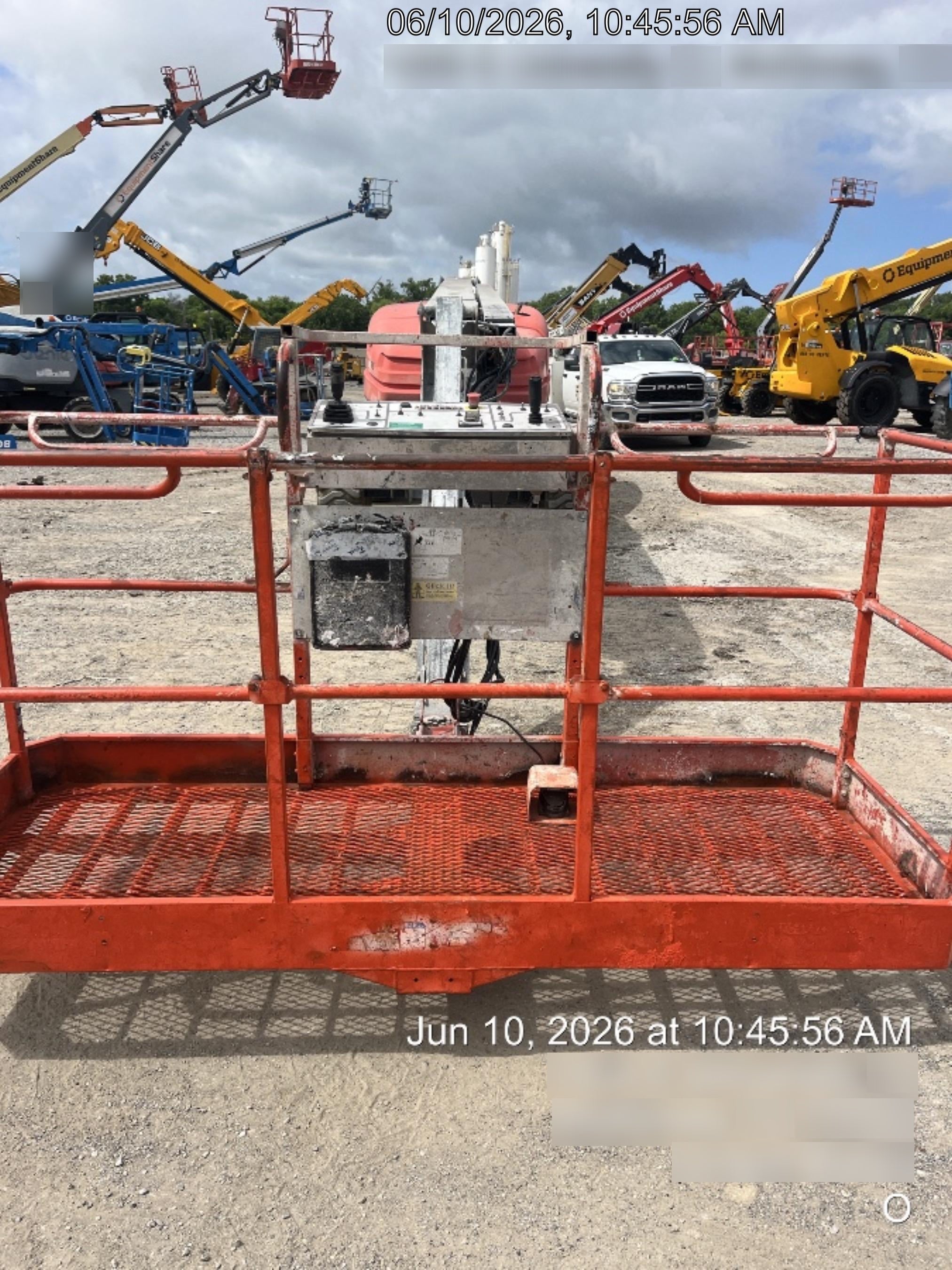 2016 SKYJACK SJ66T