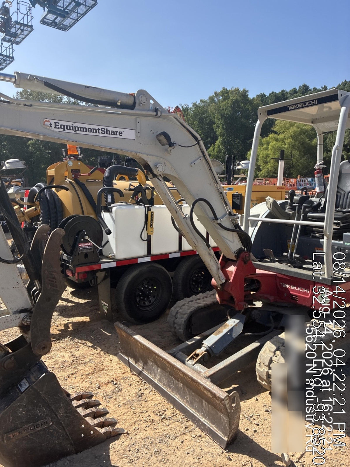 2022 TAKEUCHI TB235-2R