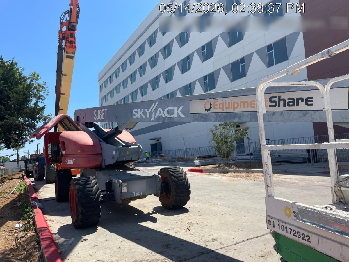 2018 Skyjack SJ86T Skyjack SJ86T w/Diesel Engine, Foam Filled Tires, Flashing Beacon, Glazier Kit