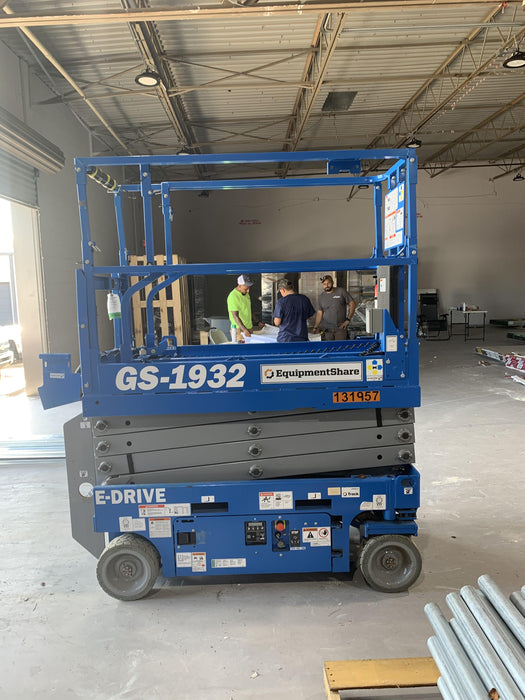 2021 GENIE GS-1932
