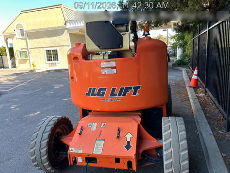 2019 JLG E450AJ