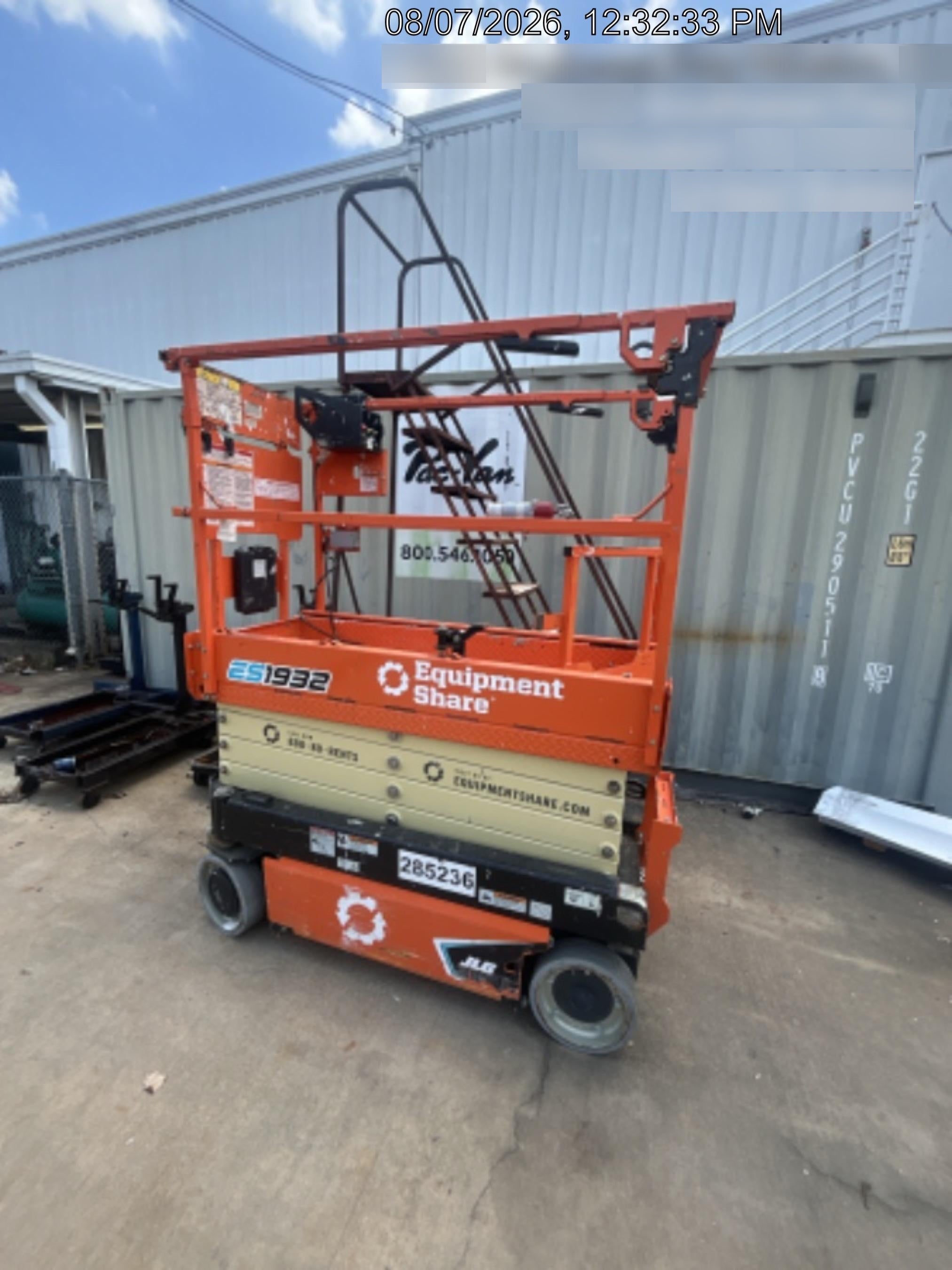 2022 JLG ES1932