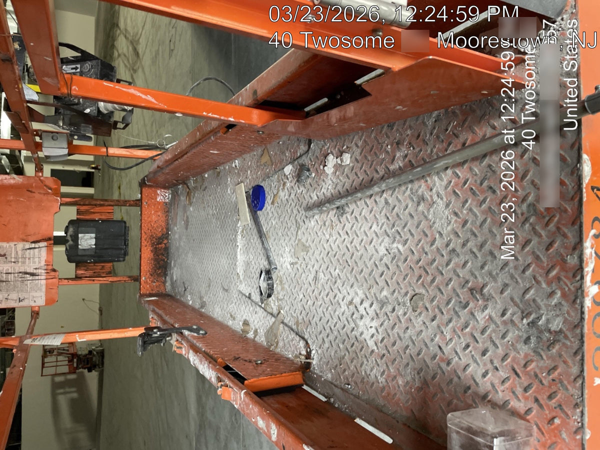 2022 JLG ES1932