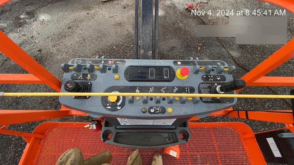 2023 JLG 660SJ