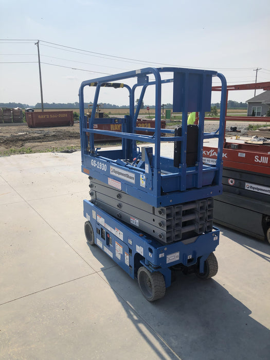2020 Genie GS-1930 Solid Non Marking Tires, Beacon, Folding rails with half height swing gate