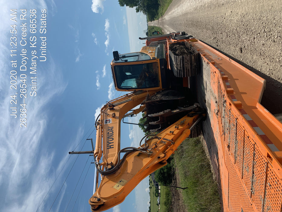 2016 HYUNDAI R140LC9A