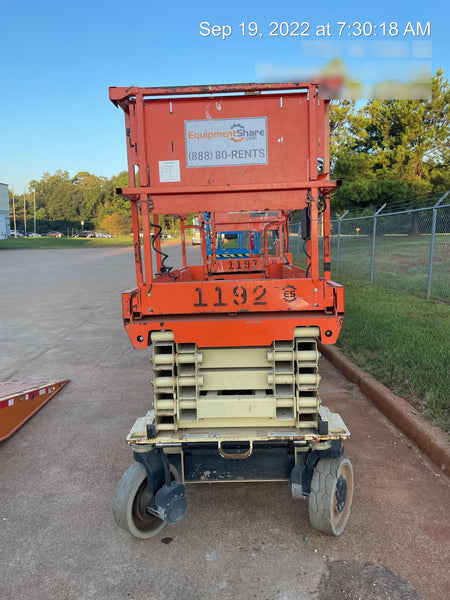 2016 JLG 3246ES