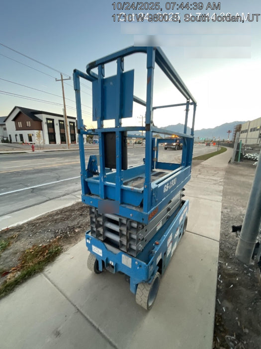 2020 Genie GS-1930 Solid Non Marking Tires, Beacon, Folding rails with half height swing gate