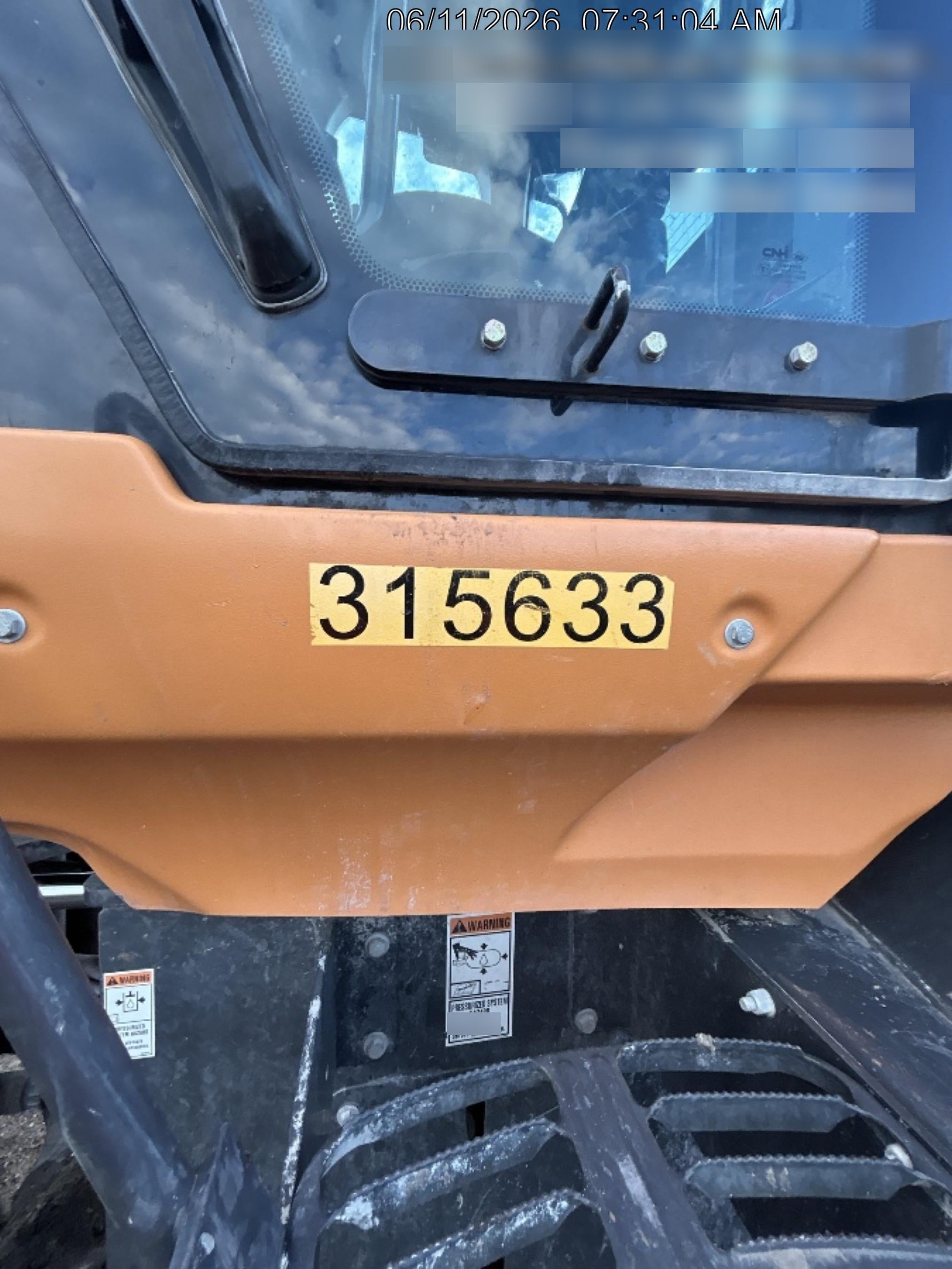 2023 CASE 821G