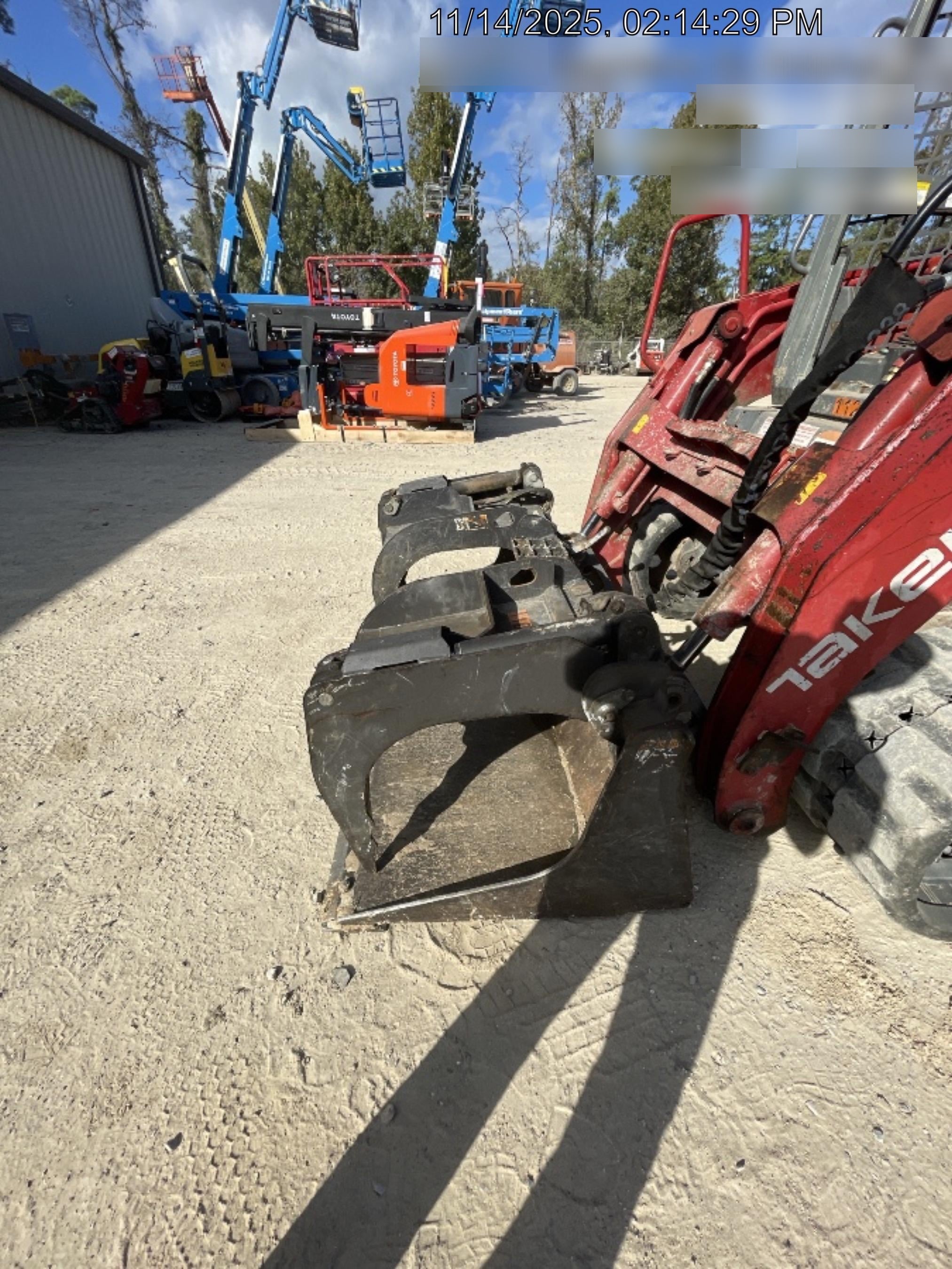 2020 PALADIN 72" Scrap Grapple Bucket - Paladin