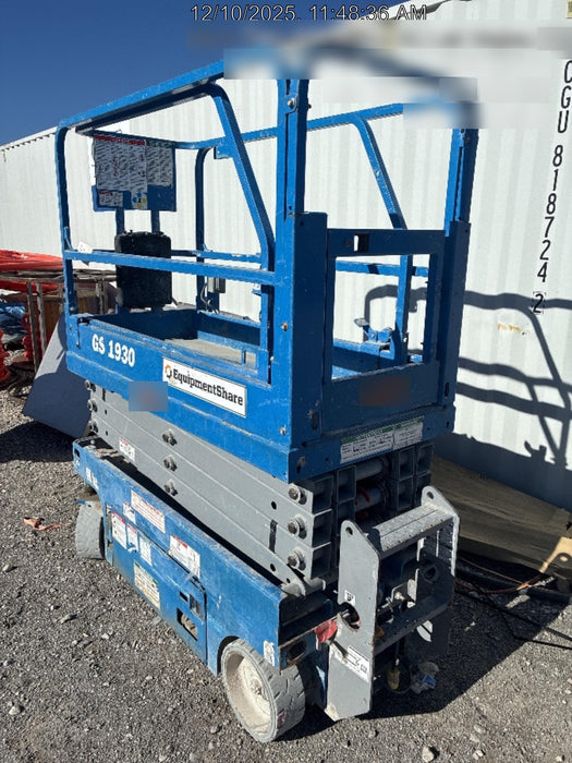 2019 Genie GS-1930 Half Height Swing Gate, 800W Inverter