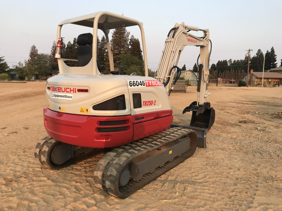 2020 TAKEUCHI TB250-2