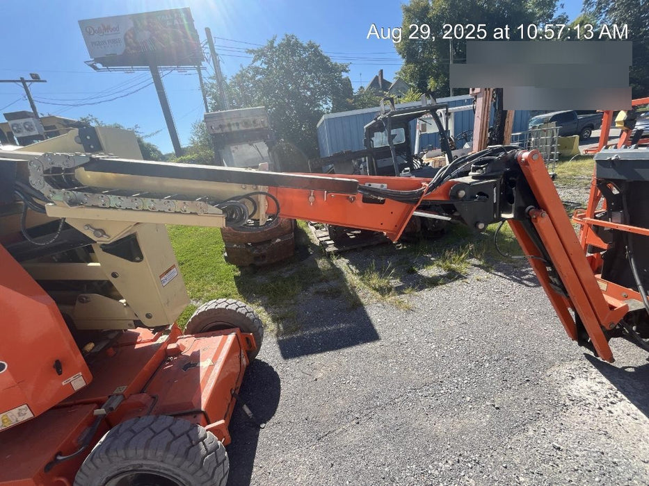 2019 JLG E300AJP