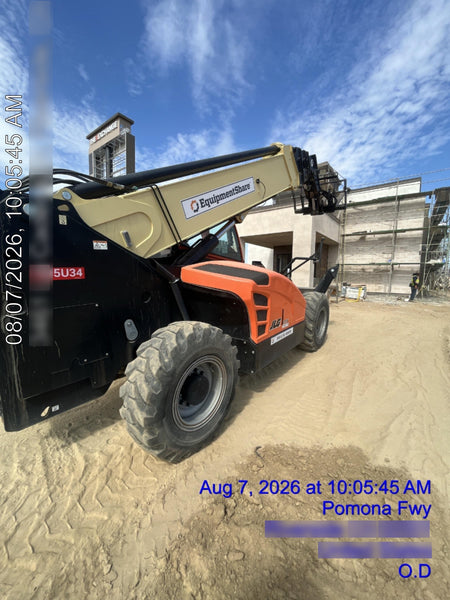2022 JLG 1075