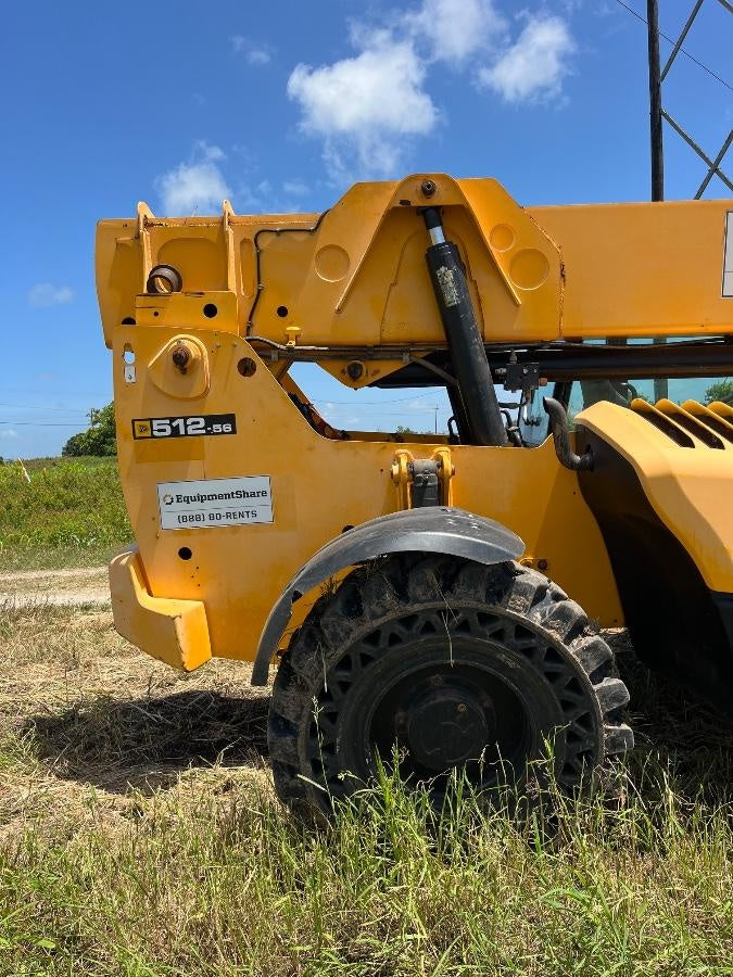 2019 JCB 512-56 109 HP w/CAB/HVAC, Beacon, Aux Hydraulics, Worklights, Solid Tires w/60" Carriage/Forks