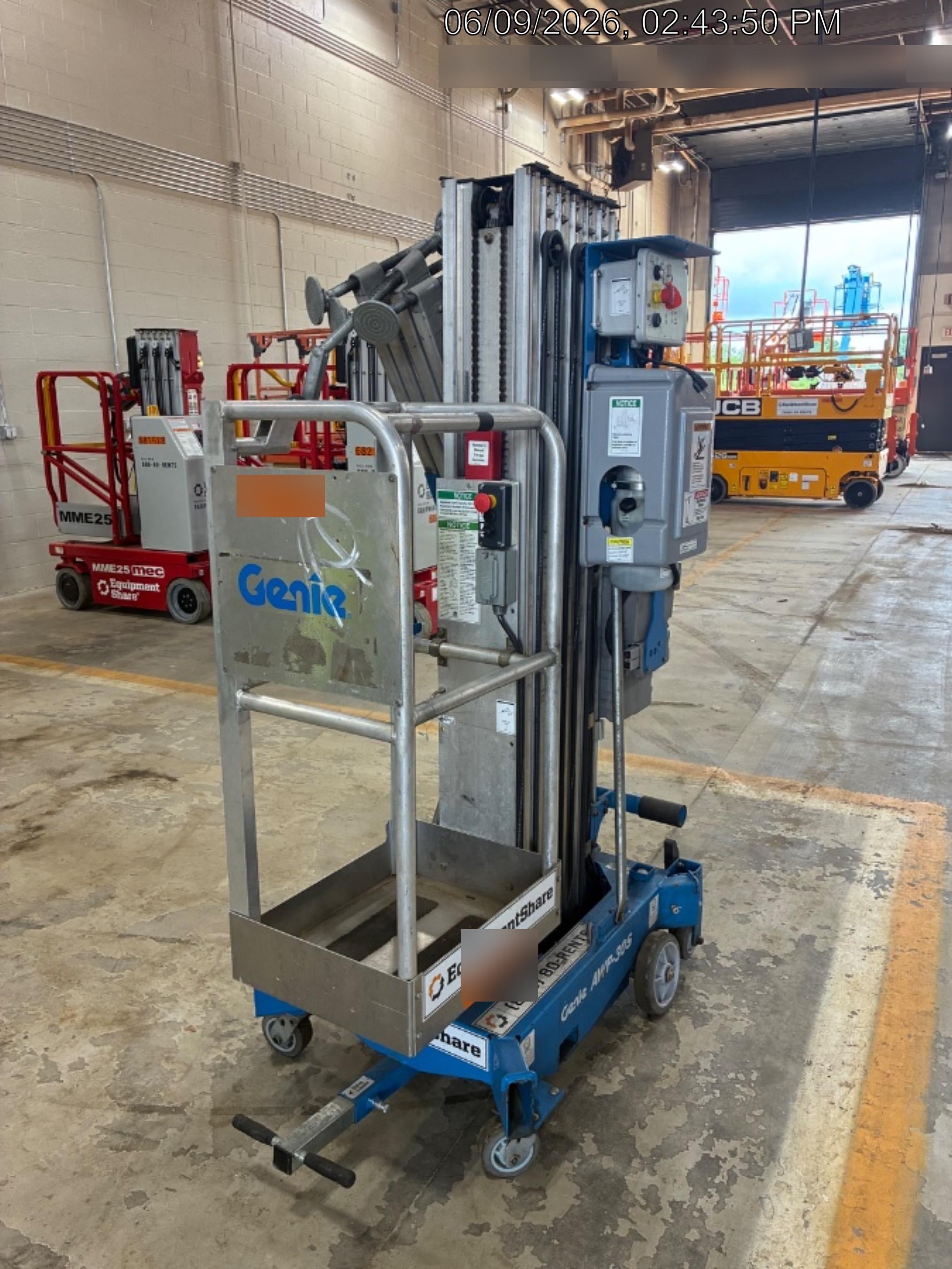 2018 GENIE AWP-30S