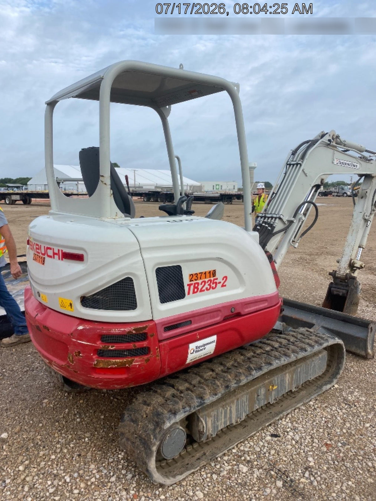 2022 TAKEUCHI TB235-2R