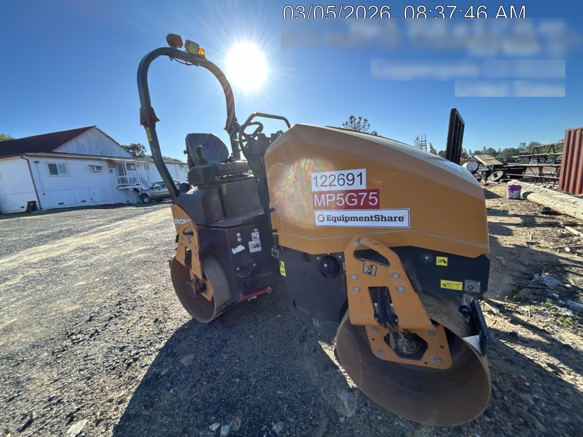 2020 CASE DV26E