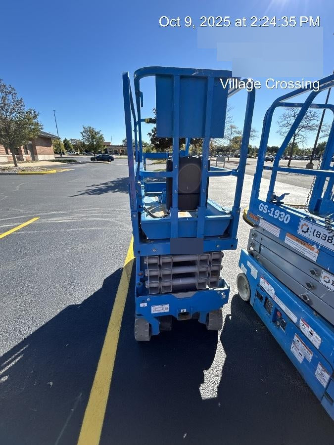 2020 Genie GS-1930 Solid Non Marking Tires, Beacon, Folding rails with half height swing gate