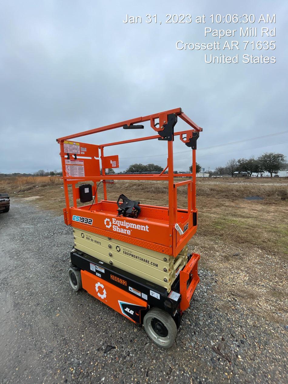 2022 JLG ES1932