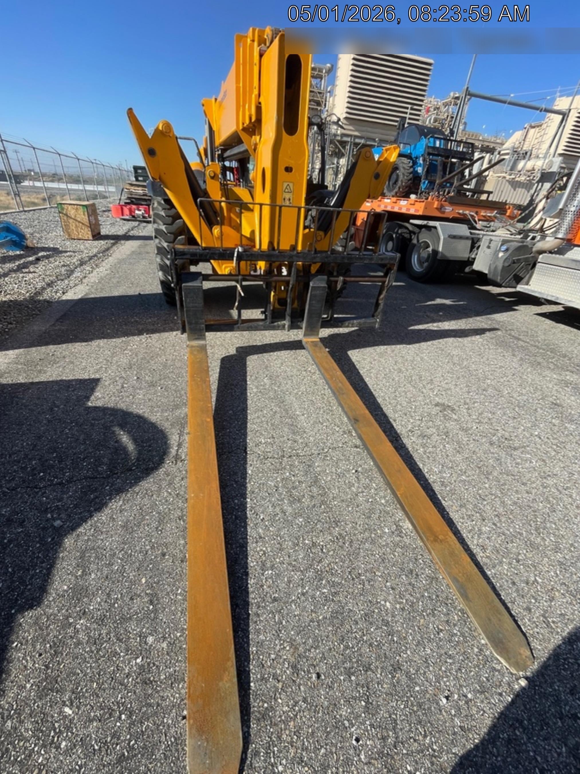 2023 JCB 510-56